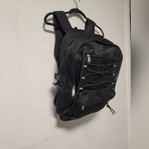 Black Mesh Backpack - Picture 4 of 5